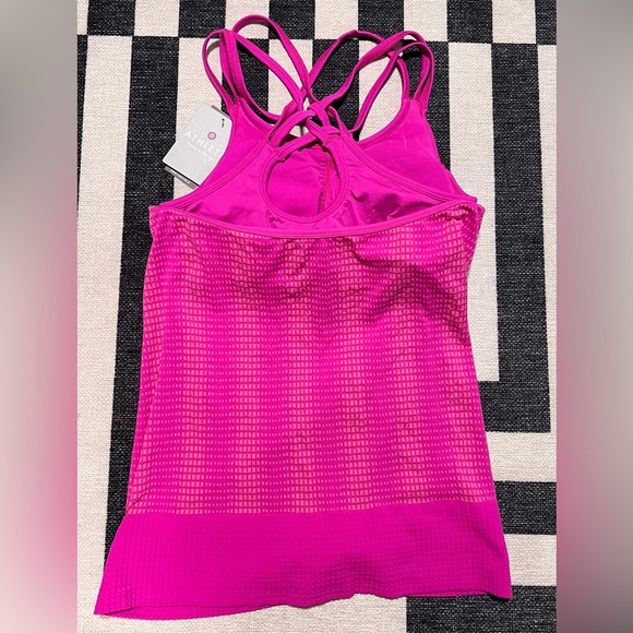 BNWT Athleta Mind Over Matter Pixel Tank XL Hot Pink Brand New W Tags Activewear - Picture 5 of 5